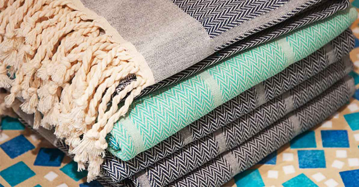 Avantages d’absorption des serviettes fouta comparés aux serviettes classiques